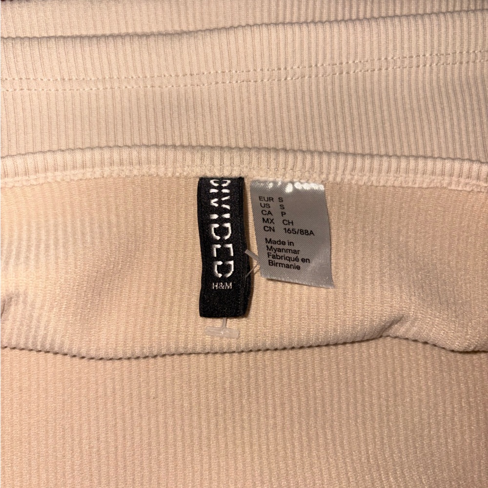 H&M Cream Ribbed Top - Picture 3 of 3